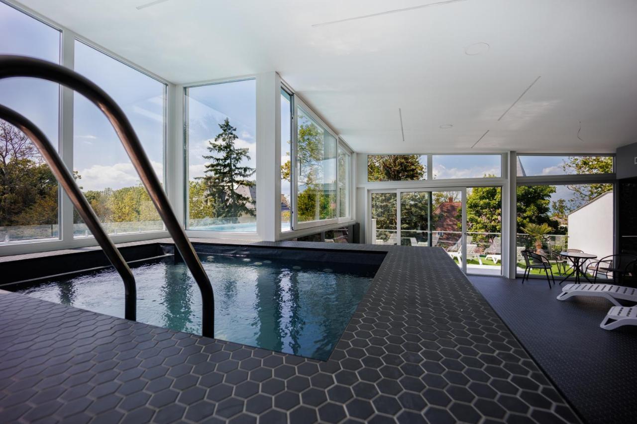 Villa Bauhaus Wellness Apartman 202 Siófok Exteriör bild